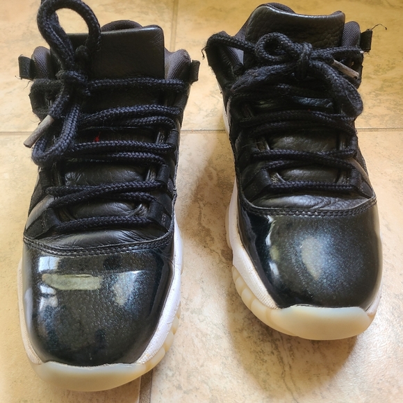 Big kids Jordans Retro 11 low ( black/gym red-white sail - Picture 4 of 7